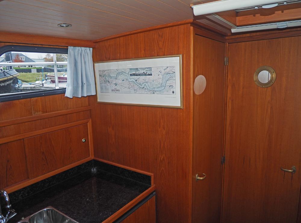 Fore ship, Accommodation